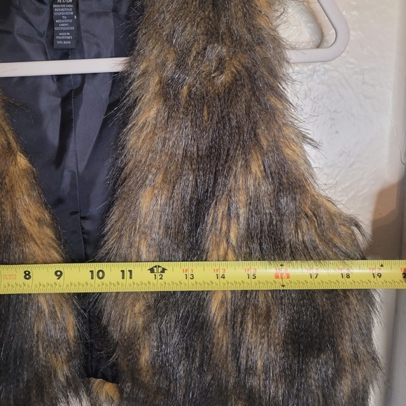 INC International Concepts Faux Fur Vest Size PS Vegan Shrug Fall Western Women - Picture 5 of 6